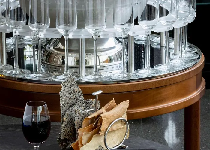 Отель Anantara The Marker Dublin- A Leading Of The World Дублин